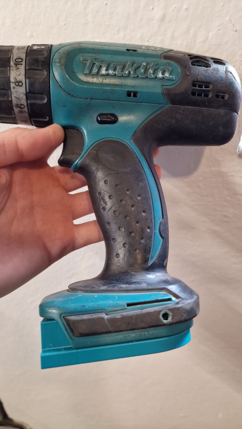 Suport Makita corp si baterie