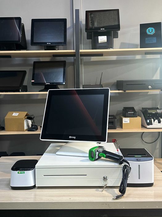 Моноблок,принтер чеков,сканер,денежный ящик,программа умаг,комлпект