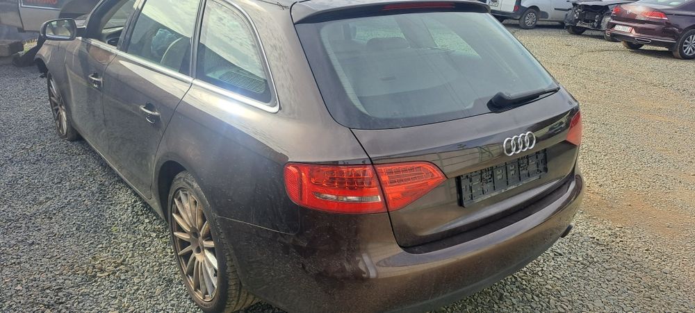 Usi usa Audi A4 B8 break cod LZ8W