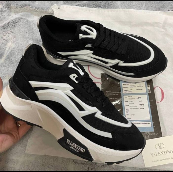 Adidași bărbați Valentino