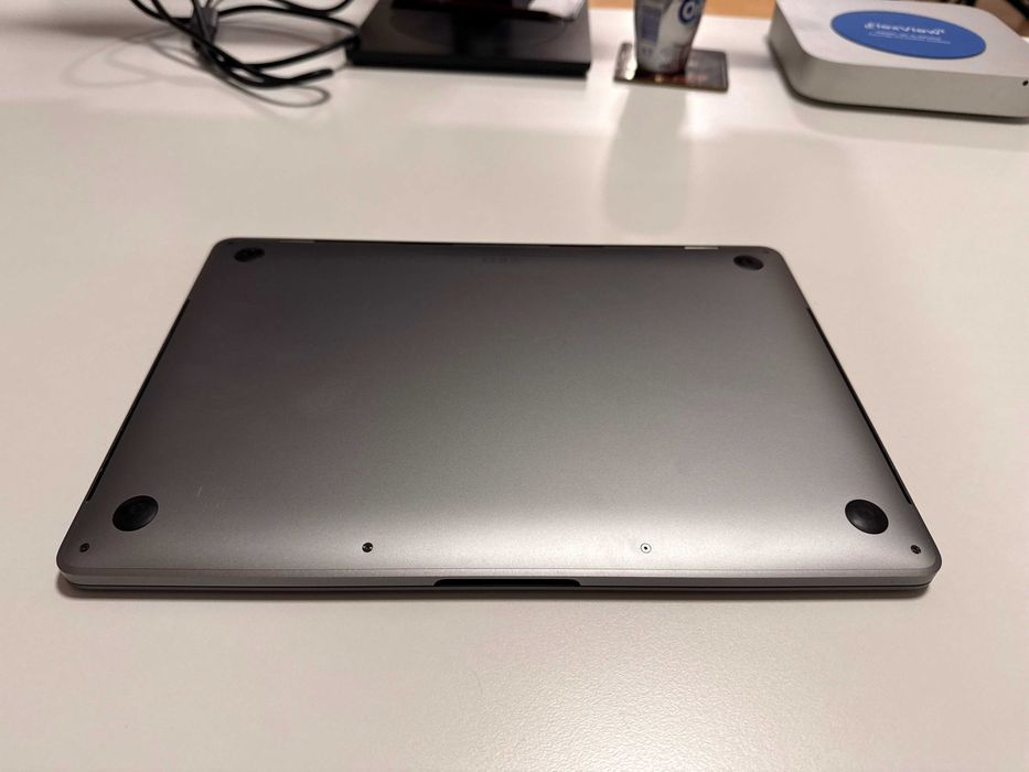 Macbook Pro 13'' din 2018, i5 2.3Ghz, 16GB RAM, Baterie Slaba, 256GB