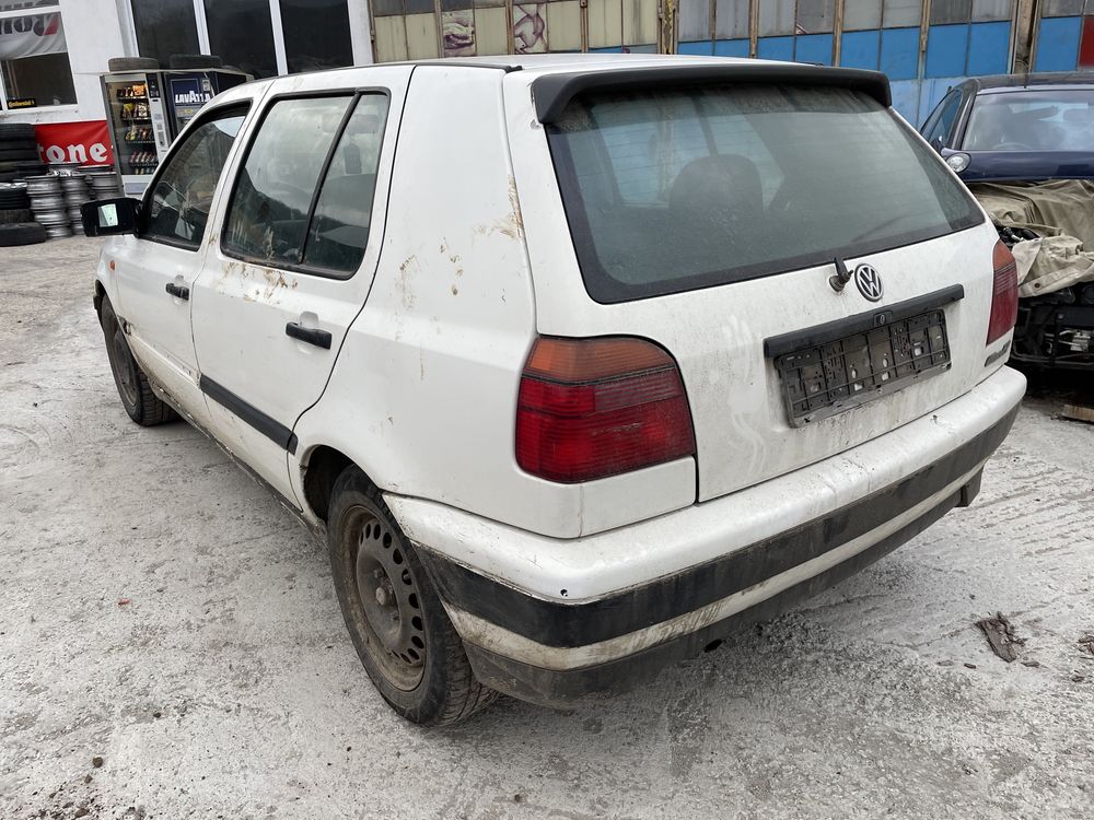 Golf 3 1.6 75hp 1996 На Части