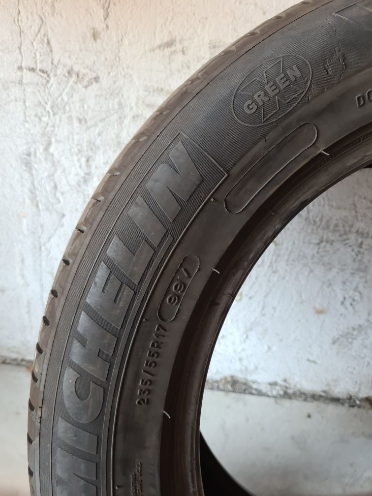 2 бр. летни гуми 235/55/17 Michelin DOT 0616 5 mm