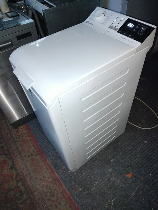 Mașină de spălat Electrolux 6 kg verticala