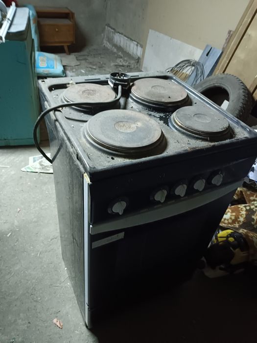 Продам электроплиту