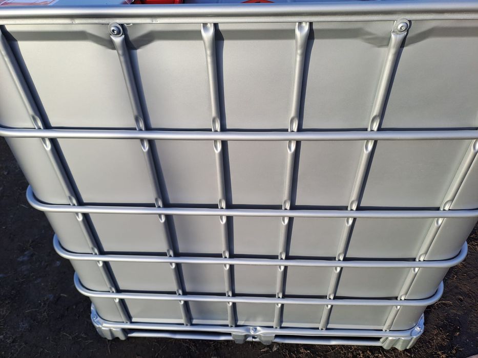 Bazin rezervor 1000lNou cu gar.Pomp de motorina pereti dublu ,german