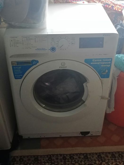Indesit  на 8 кг