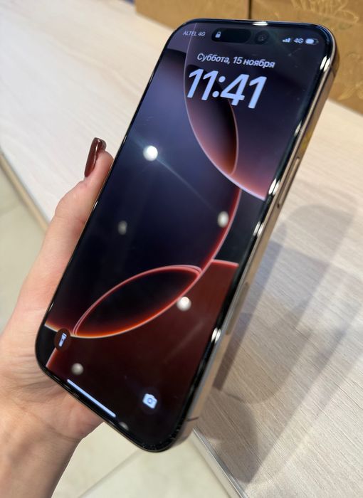 Продам iPhone 16 Pro