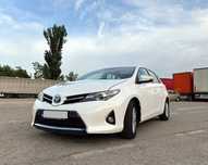 Toyota Auris 1.8 Hybrid 2013 proprietar - masina personala