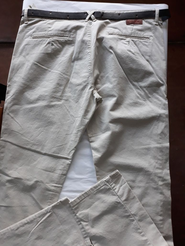 Pantaloni Zara nr 48 originali