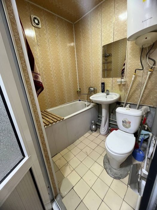 Вокзалда 1 хонали квартира ижарага берилади