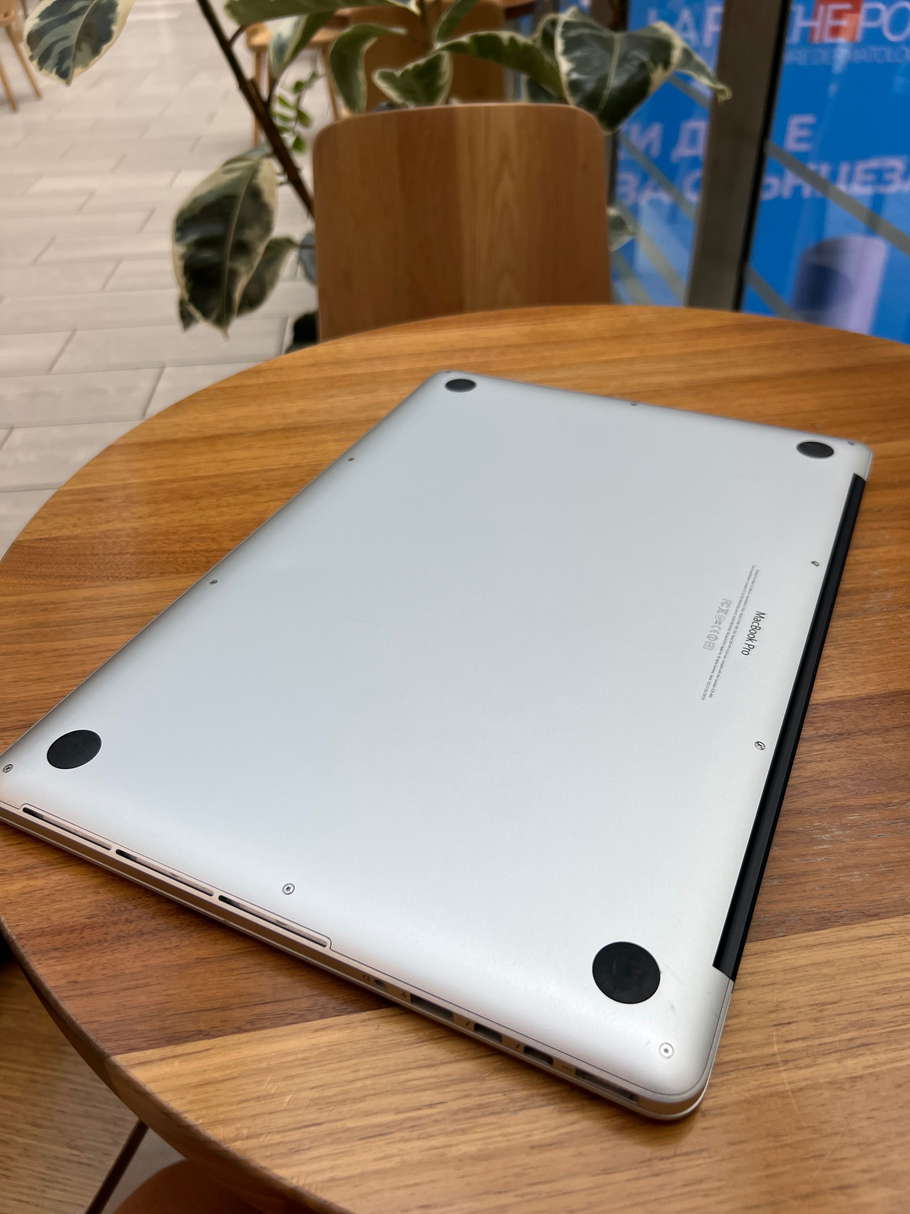 MacBook Pro 15 Mid 2012 Retina 4K Quad Core i7