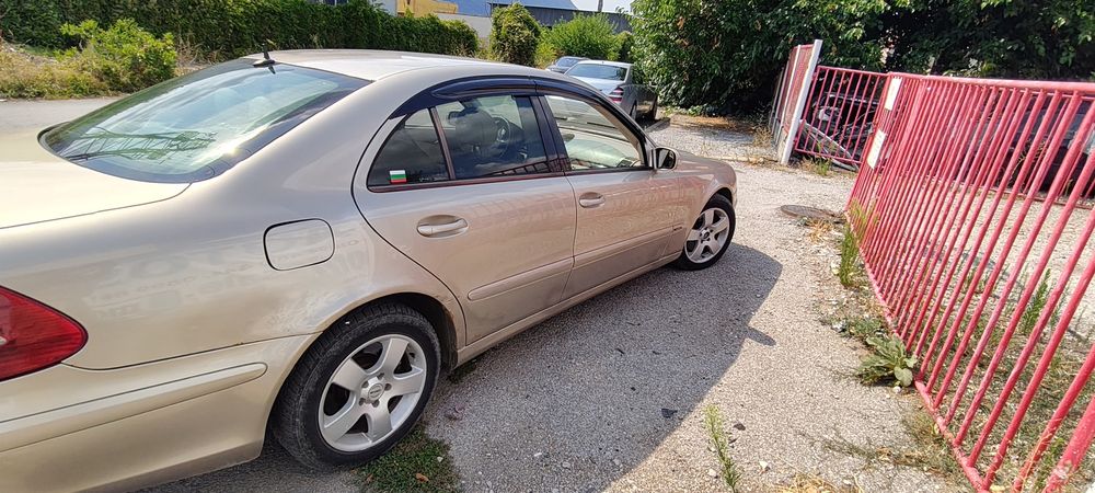 Мерцедес е220 mercedes e220 2.2CDI 150кс w211 за части