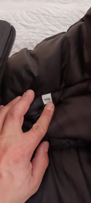 Продавам зимни обувки и зимен комплект