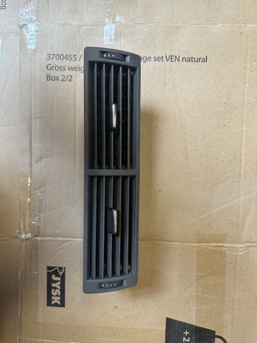 Grila bord stanga dreapta Audi A4 Golf 6 5 Passat B6 Octavia 2 Astra H