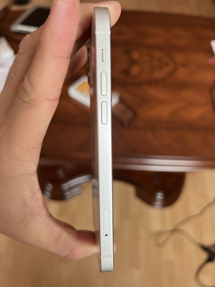 iPhone 12 128GB White
