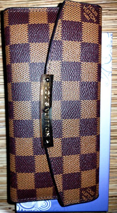 Портмоне женское новое Louis Vuitton - 40 000 тнг.