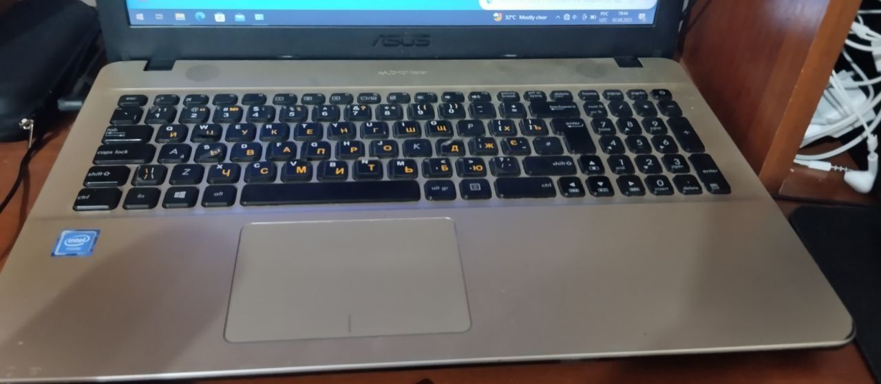 Noutbook Acer , Sotiladi
