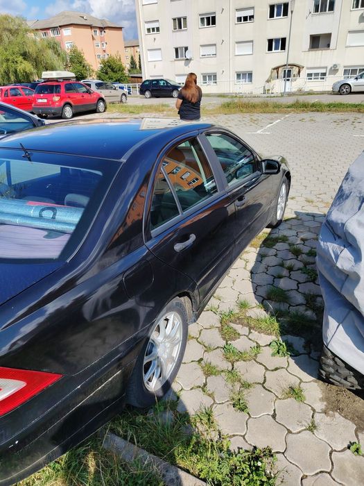 Vind mercedes c class 2.2 150hp