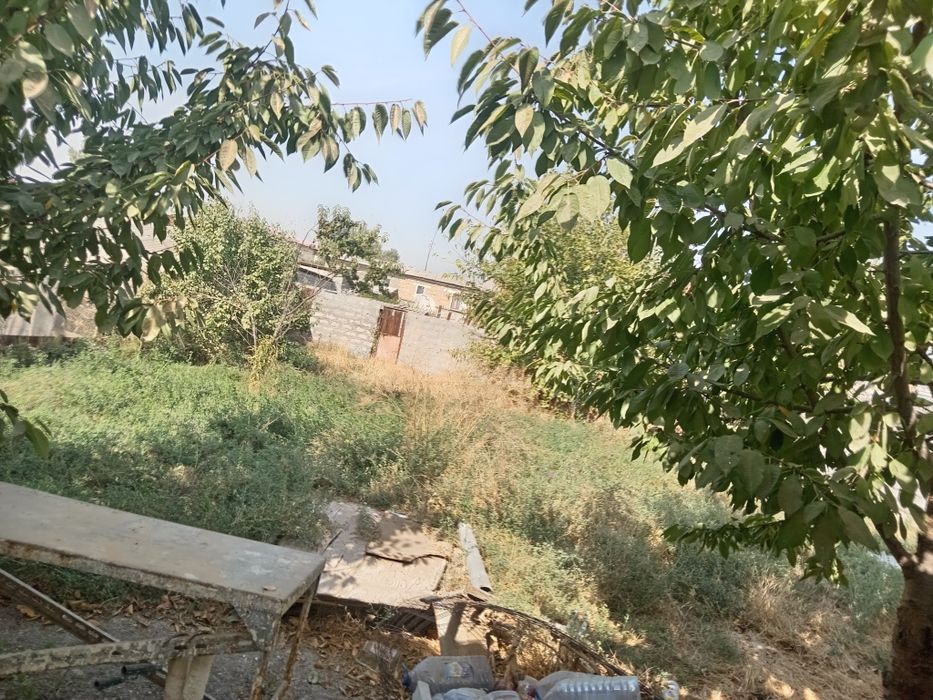 Hovli uy sotiladi 7 sotih