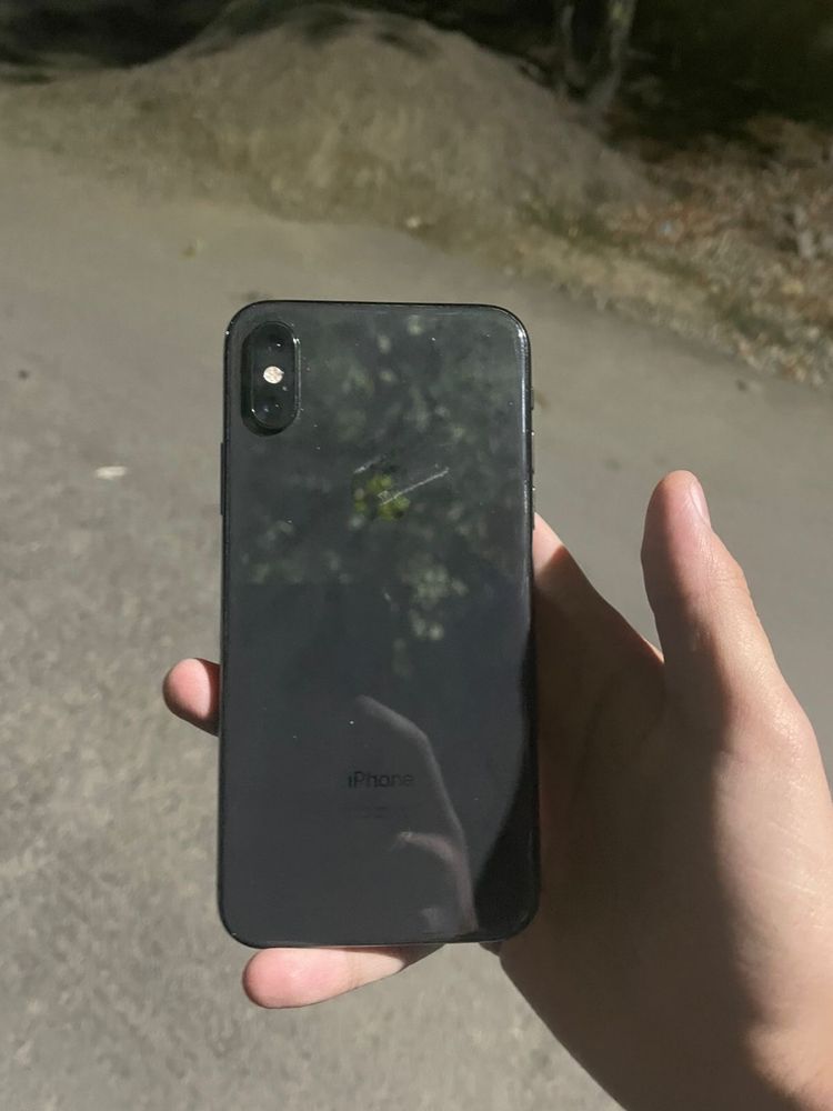 iPhone XS продается