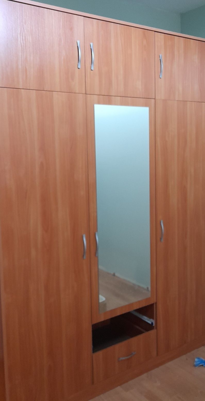 Обзавеждане/спален комплект гардероб,спалня,скрин и нощни шкафчета