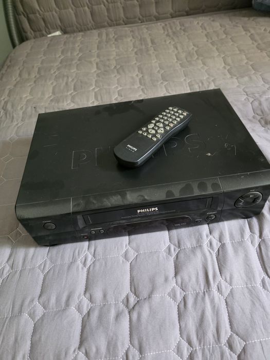 Проигрыватель VHS Phillips