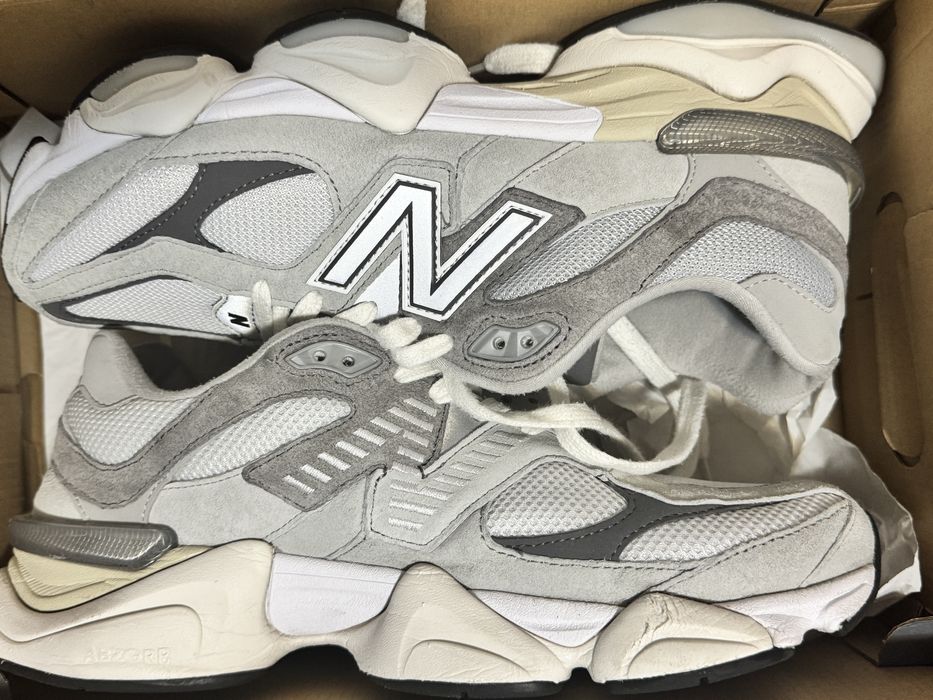 Vand new balance 9060