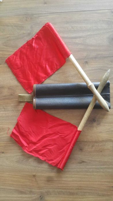 Сигнальные флажки дорожные