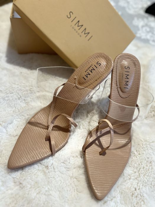 Simmi London висок ток 40 номер