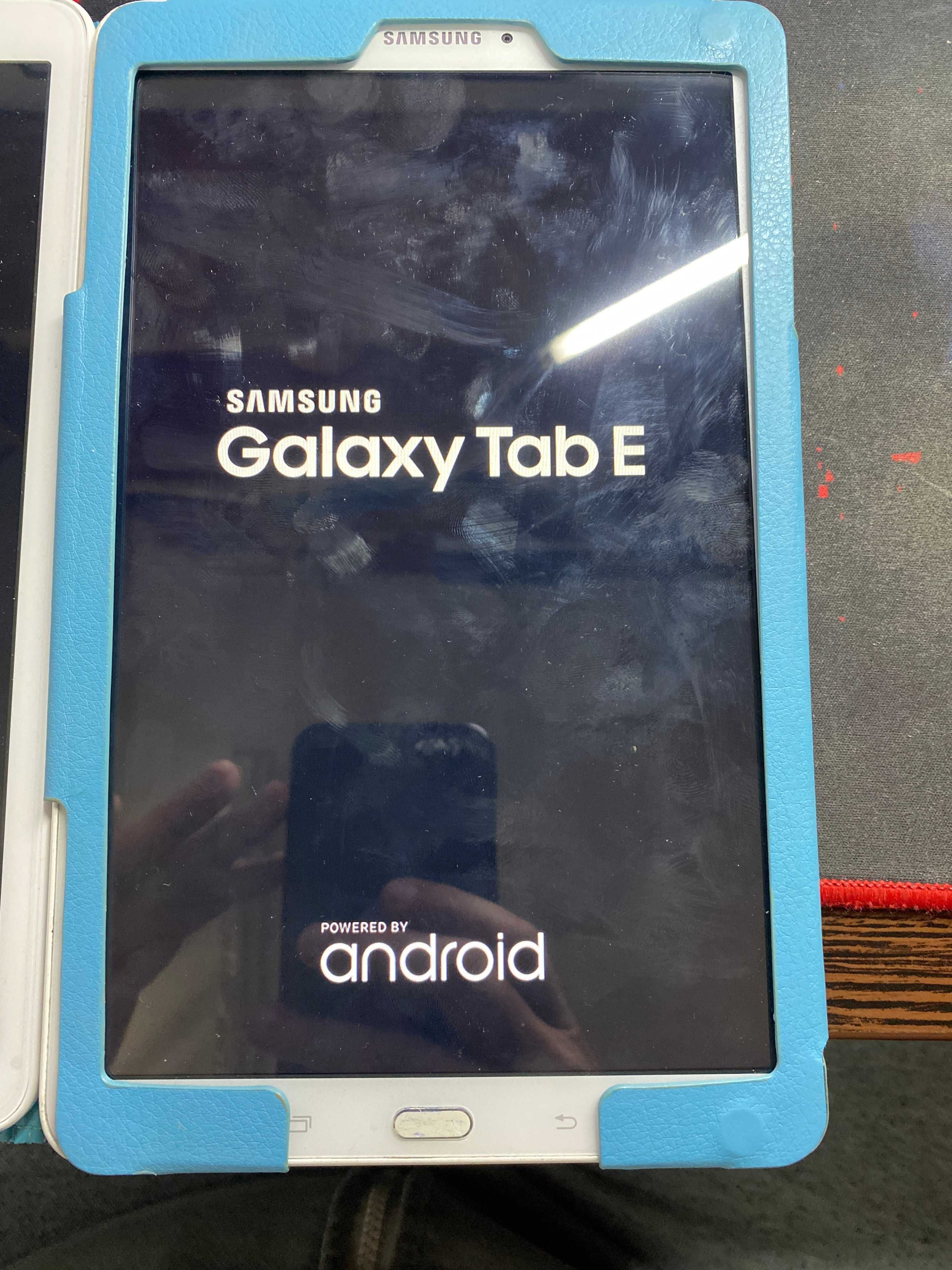 Tablete Samsung Tab E model t561(cartela si SD Card )