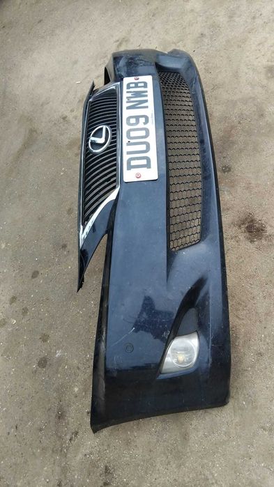 Bara fata Lexus an 2009