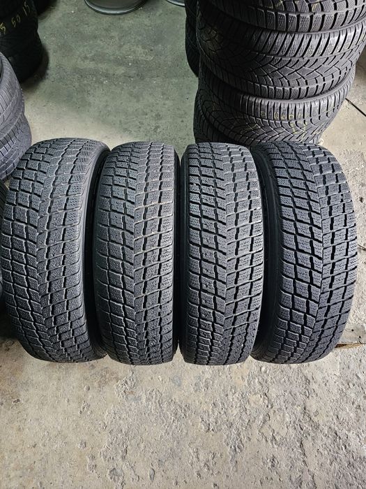 4 anvelope iarna 205 70 15 Nexen 7mm