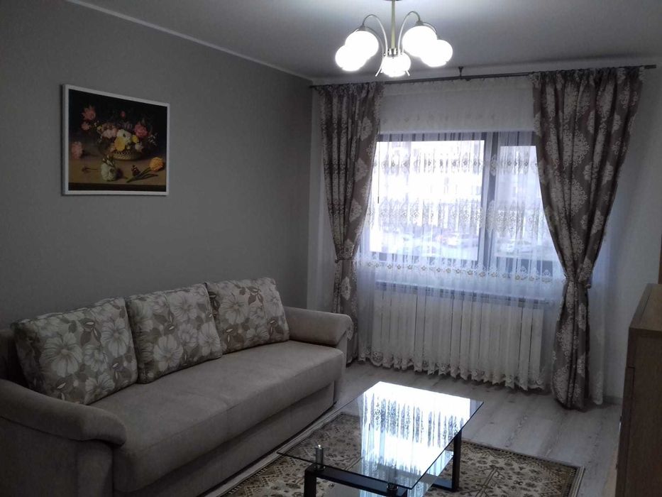 Inchiriez apartament