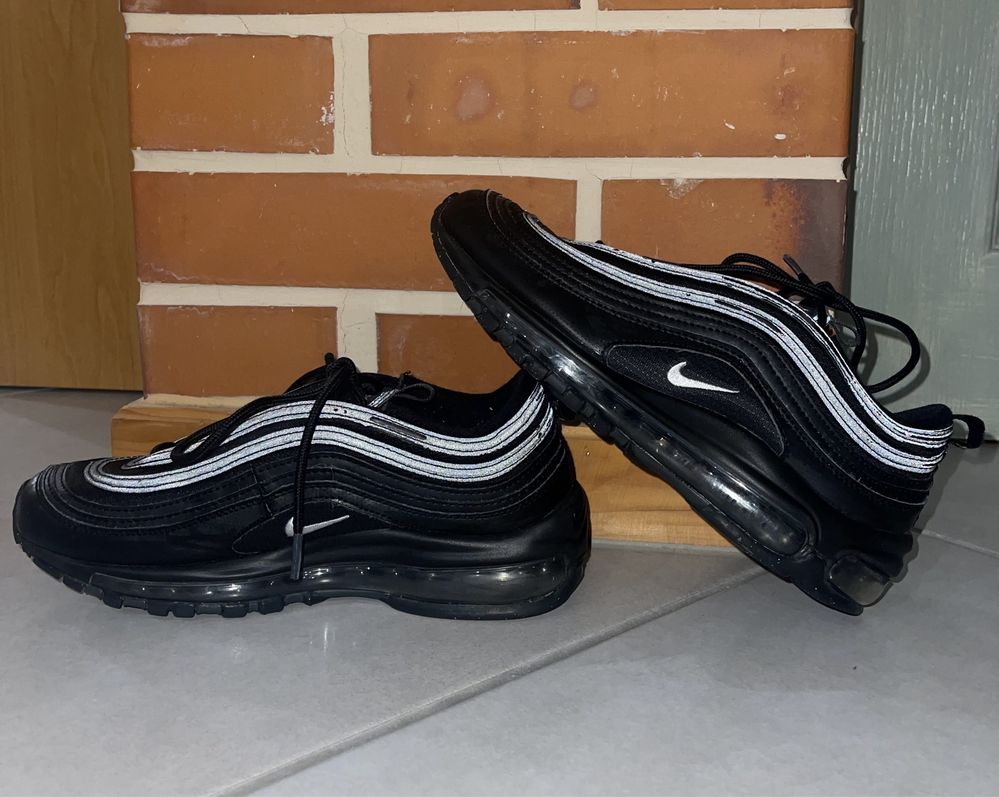 Nike- Air Max 97. Състояние-Отлично, като нови.Размер-39. Цена- 90лв