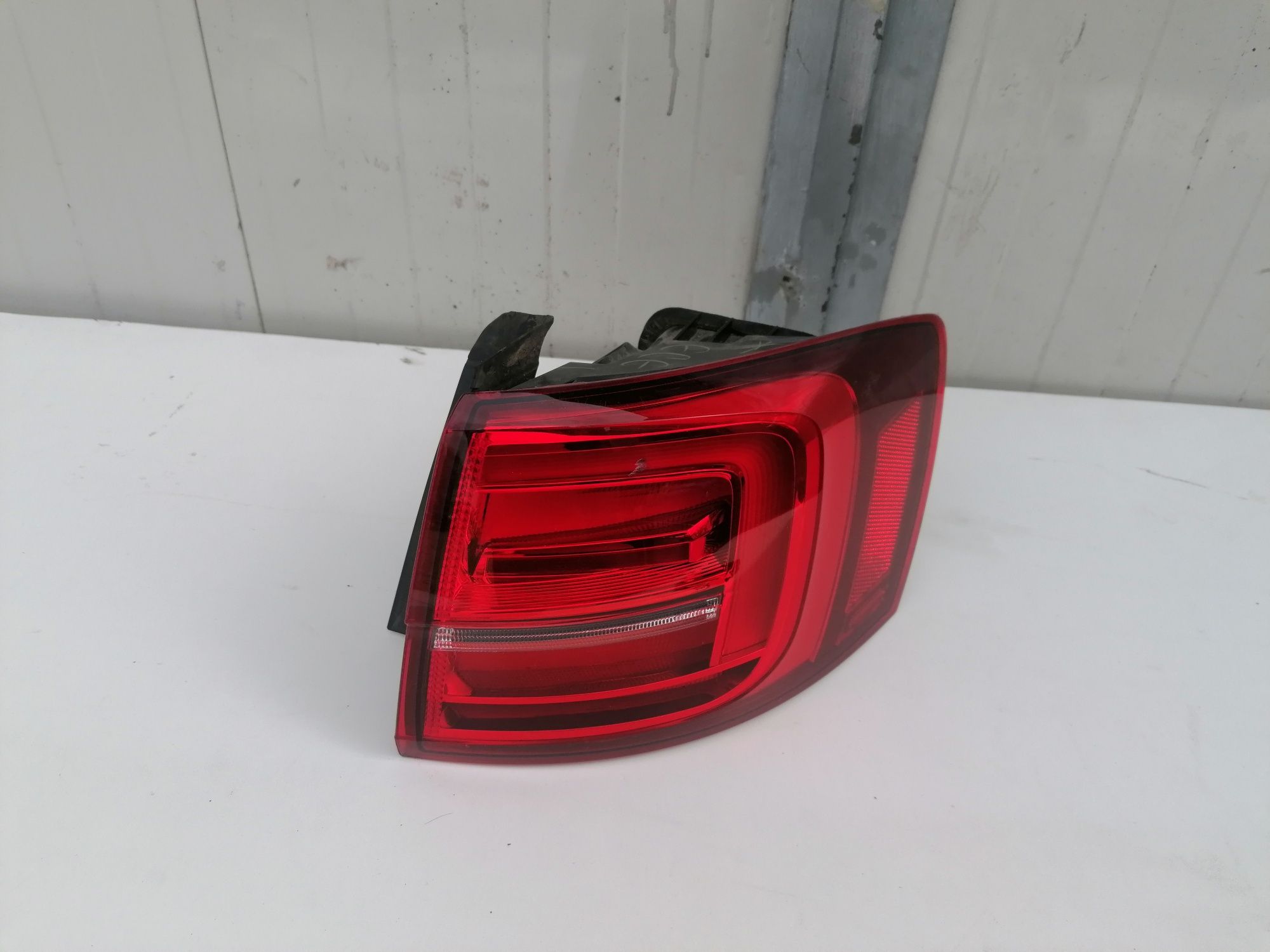 Stop aripa led dreapta spate vw jetta 2016