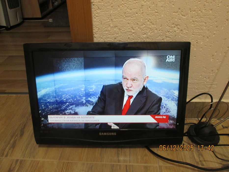 телевизор - samsung - 19 инча