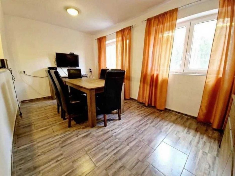 Casă D+P+E, 4 camere, 3 băi, 150 mp utili, curte 120 mp