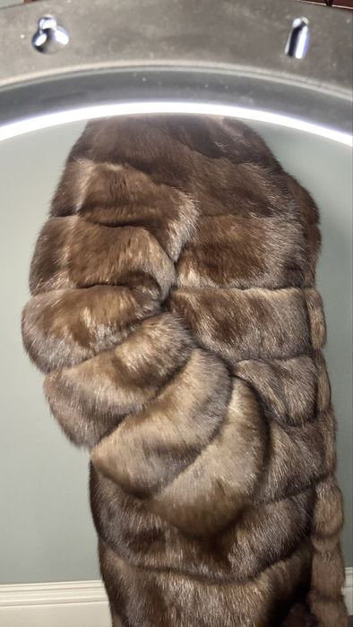 Шуба соболинная, Sarigianni, 42-44р S, легкая теплая, брали в Дубаи