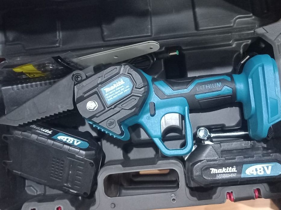 Сучкорез мини пила аккумуляторный