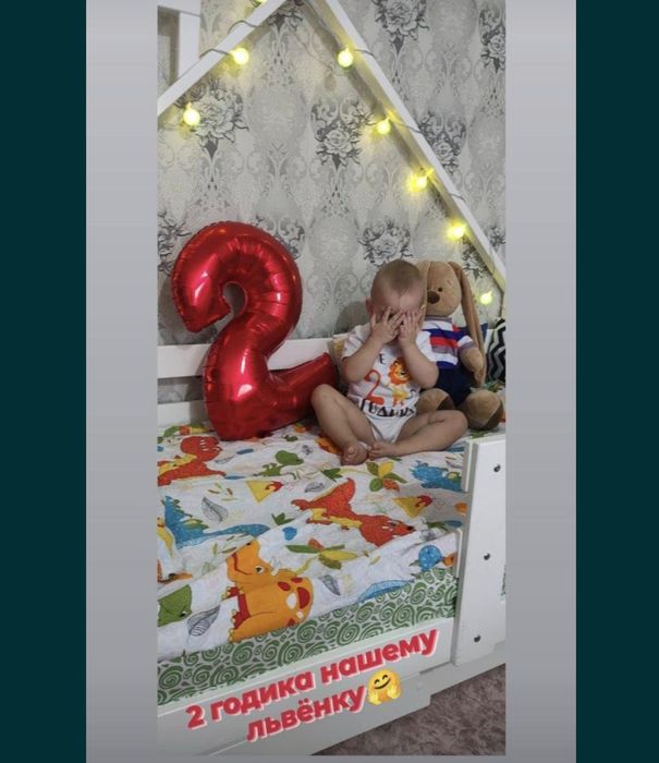 Кровать детская с ящиками и матрасом есть имитация крыши на одной стор