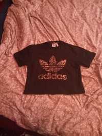 Vând tricou adidas