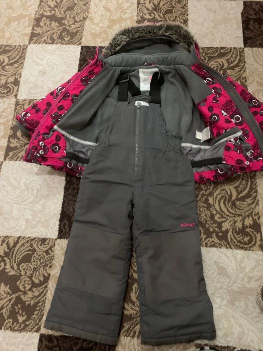 Костюм детский 3-5 лет . ПроизвоДство Канада . 85 т