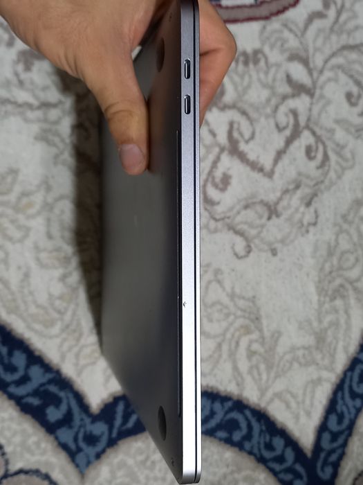 MACBOOK PRO 20 1tb ssd 16 gb ram APPLE