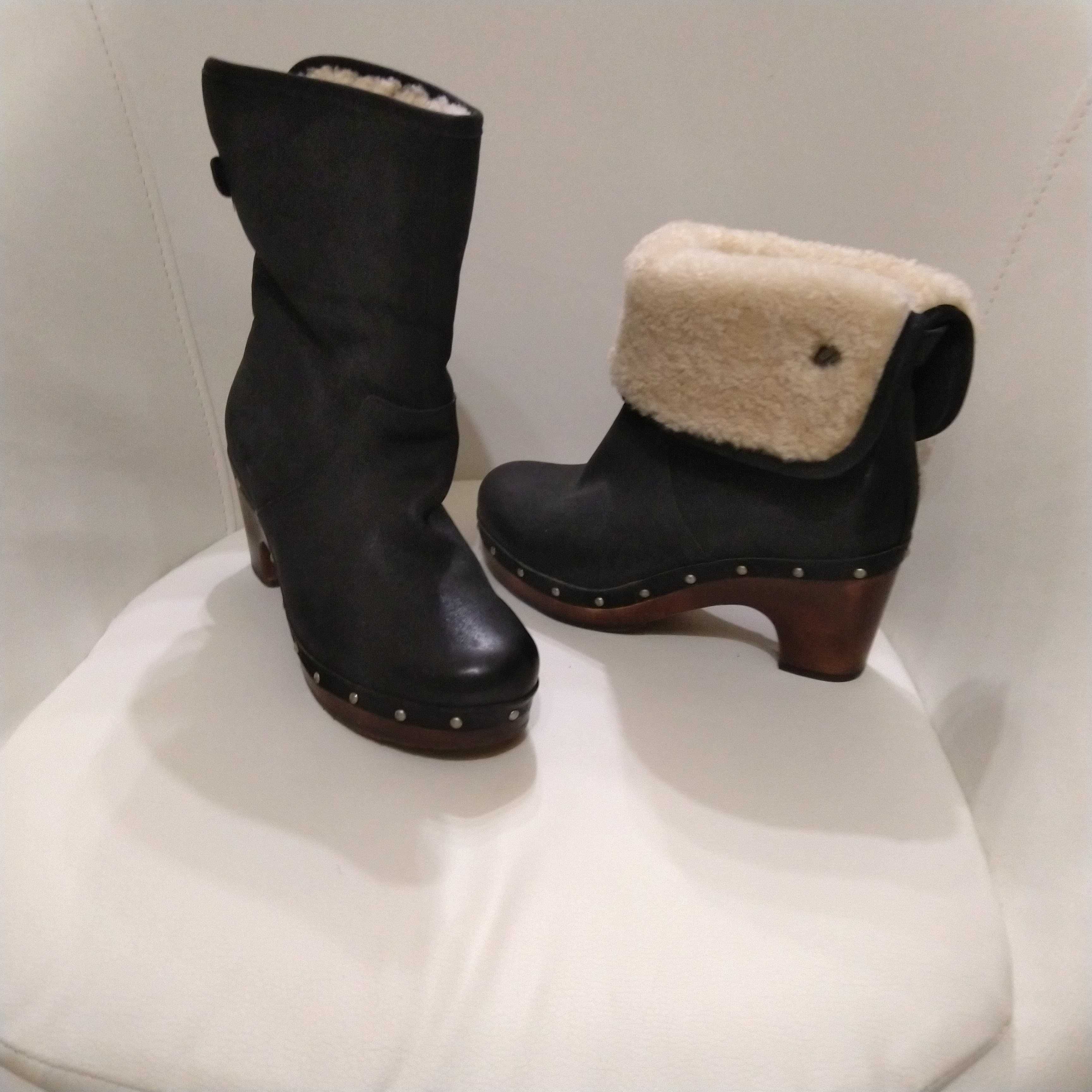 Vand botine UGG Clog