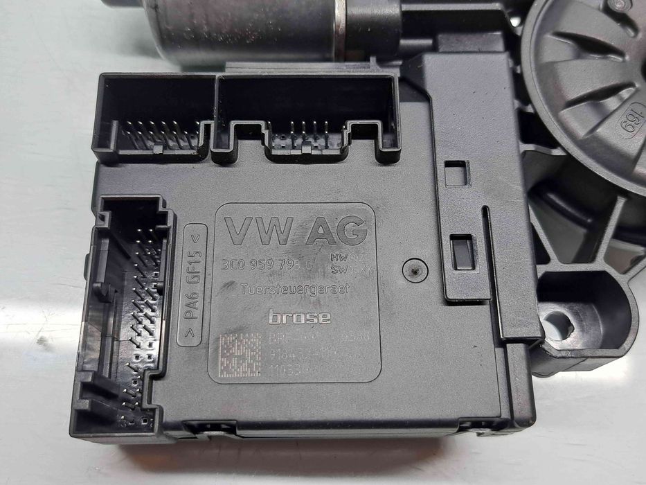 Motoras geam dreapta fata Volkswagen Passat B7 (362) [Fabr 2010-2014]