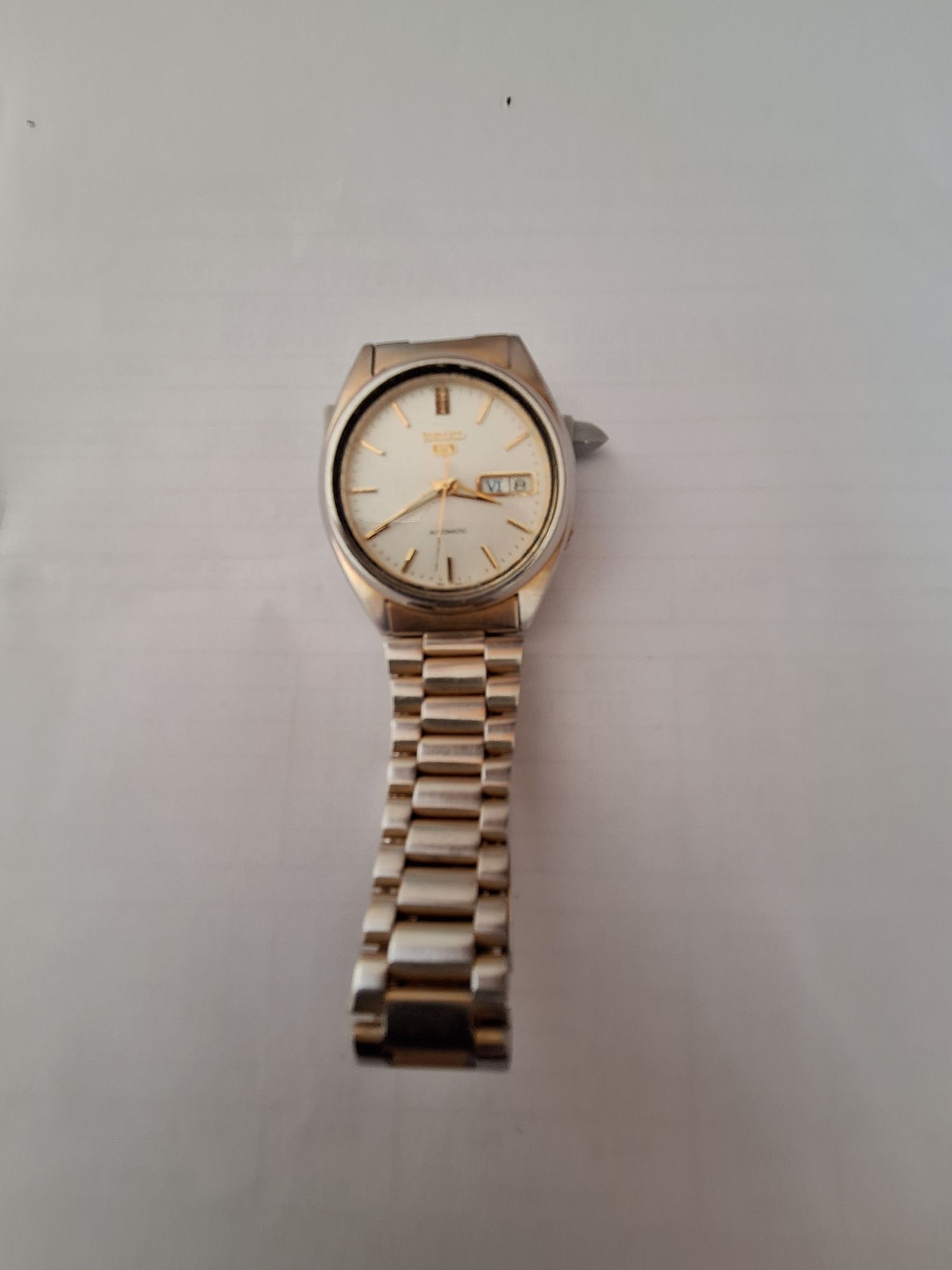 Продавам оригинален ръчен часовник "SEIKO 5".