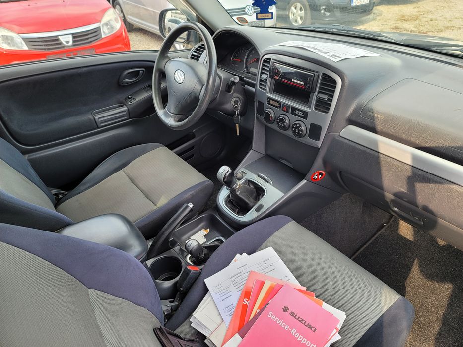 Suzuki grand vitara 1,6i benzina 2 usi 4x4 an 2005