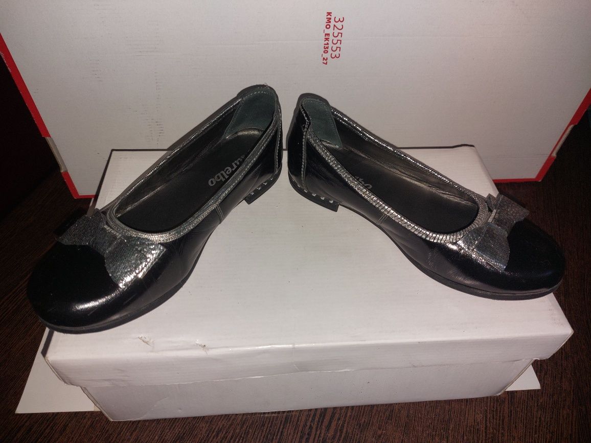 Pantofi fete nr. 34, din piele naturala lacuita, Marelbo-CA NOI,UTILIZ