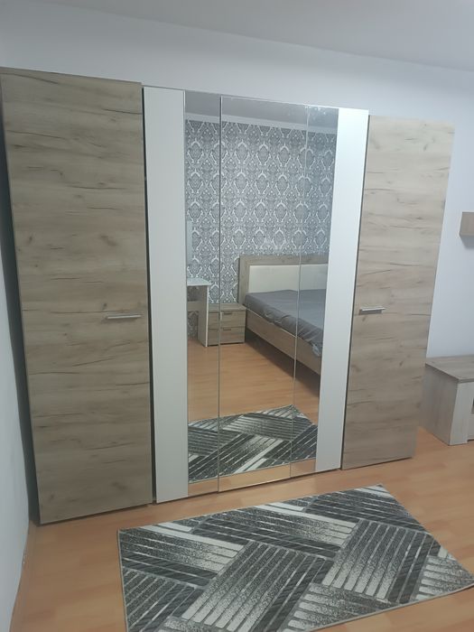 Vând dulap dressing